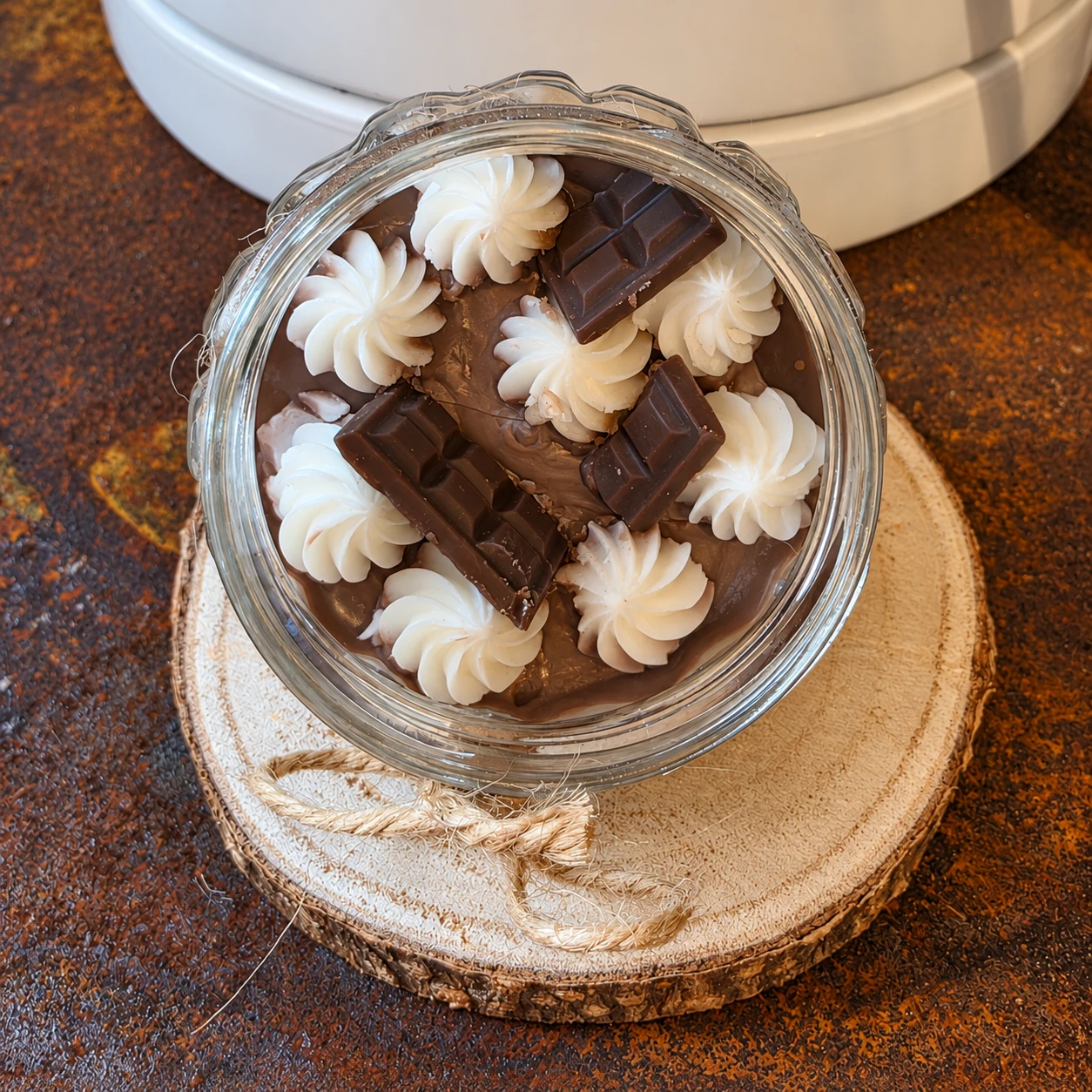 Bougie décorative Choco Crème aux détails gourmands
