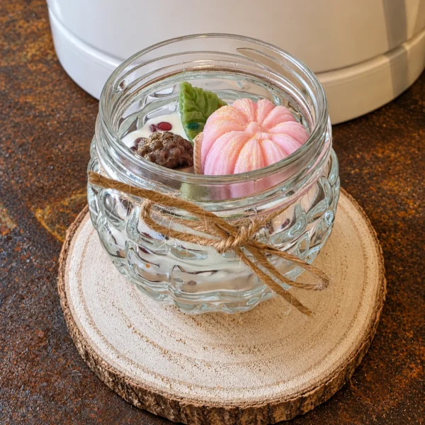 Bougie artisanale Sous-Bois en pot en verre avec décoration végétale