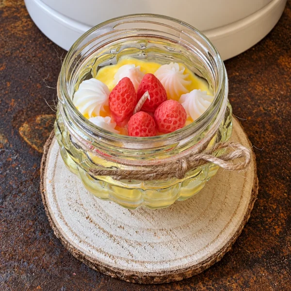 Bougie artisanale Tartelette en pot en verre avec fruits rouges